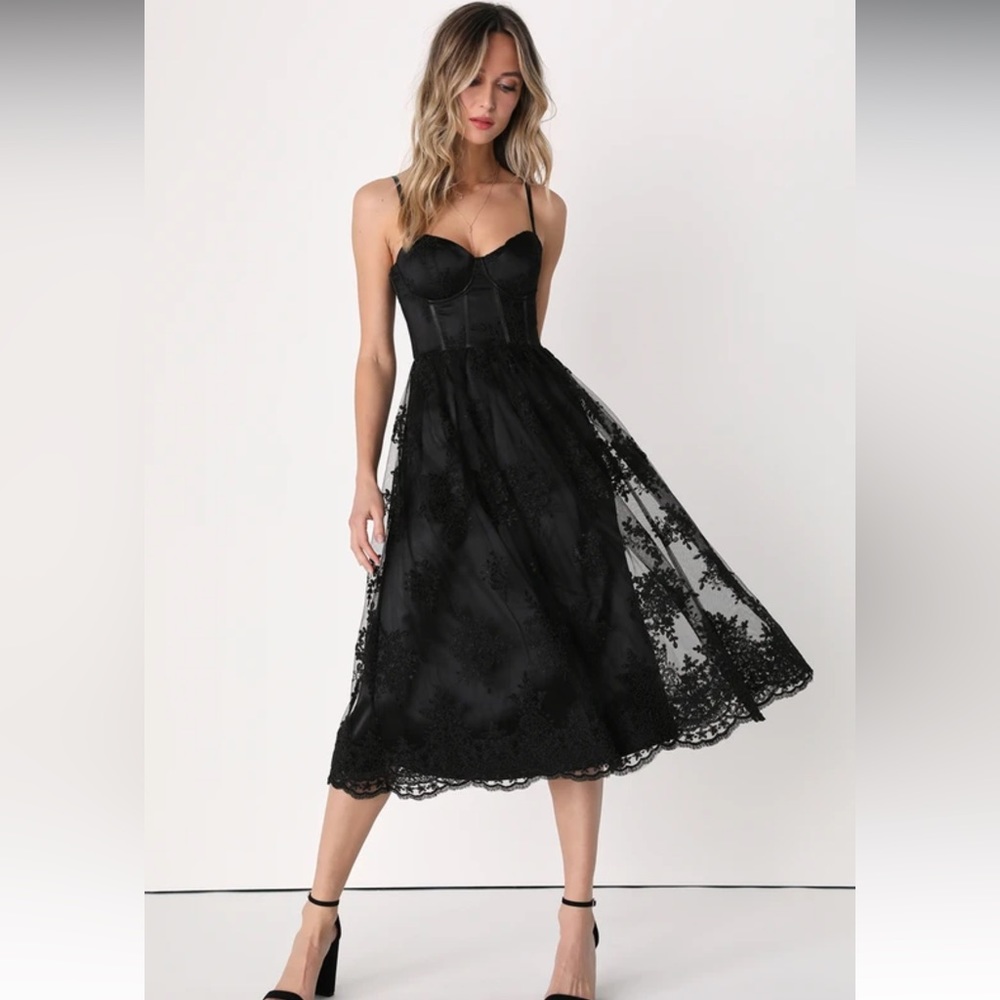 Lulu’s My Darling Daydreamer Black Lace Bustier Midi Dress